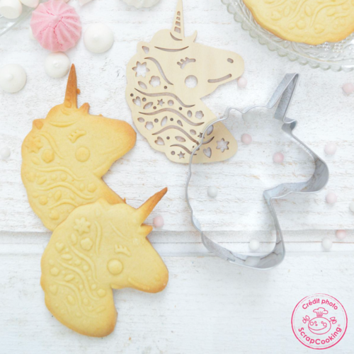 SCRAPCOOKING BISCUIT CUTTER + STAMP - UNICORN