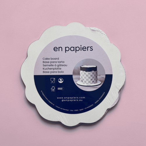 EN PAPIERS ROUND WHITE CAKE BASE (WAVE) - 15 CM