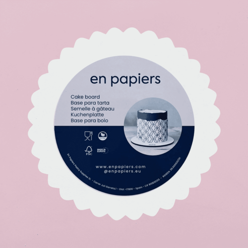 EN PAPIERS ROUND WHITE CAKE BASE (CASSIS WAVE) - 15 CM